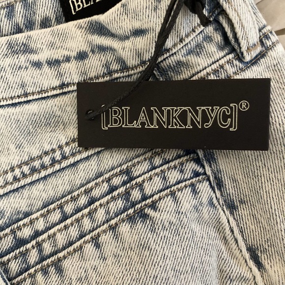 NEW BLANKNYC WOMENS BLUE FLAT FRONT CURVED INSET POCKET DENIM MINI SKIRT SIZE 27 - Picture 9 of 10